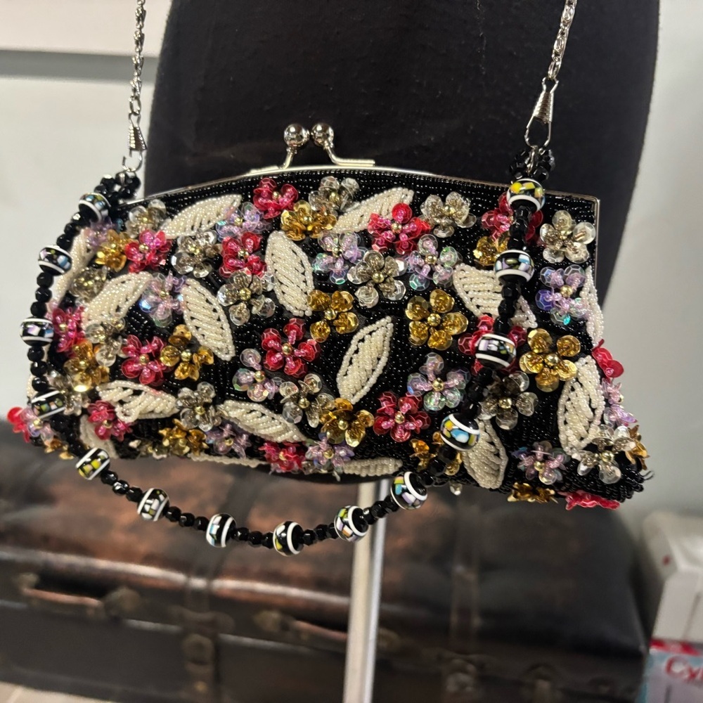 Vintage❤️Hand-Beaded Floral Hand/Crossbody Evening Bag - Picture 2 of 8